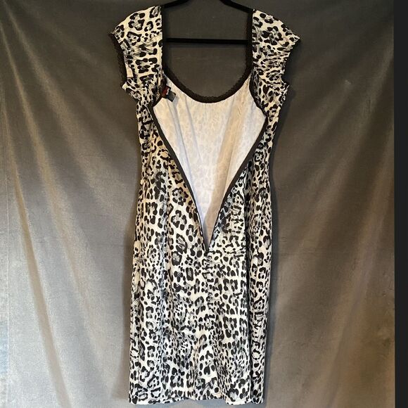 Switchblade Stiletto XXL Leopard Print Dress - Black & White, Rockabilly Bodycon - Picture 6 of 7